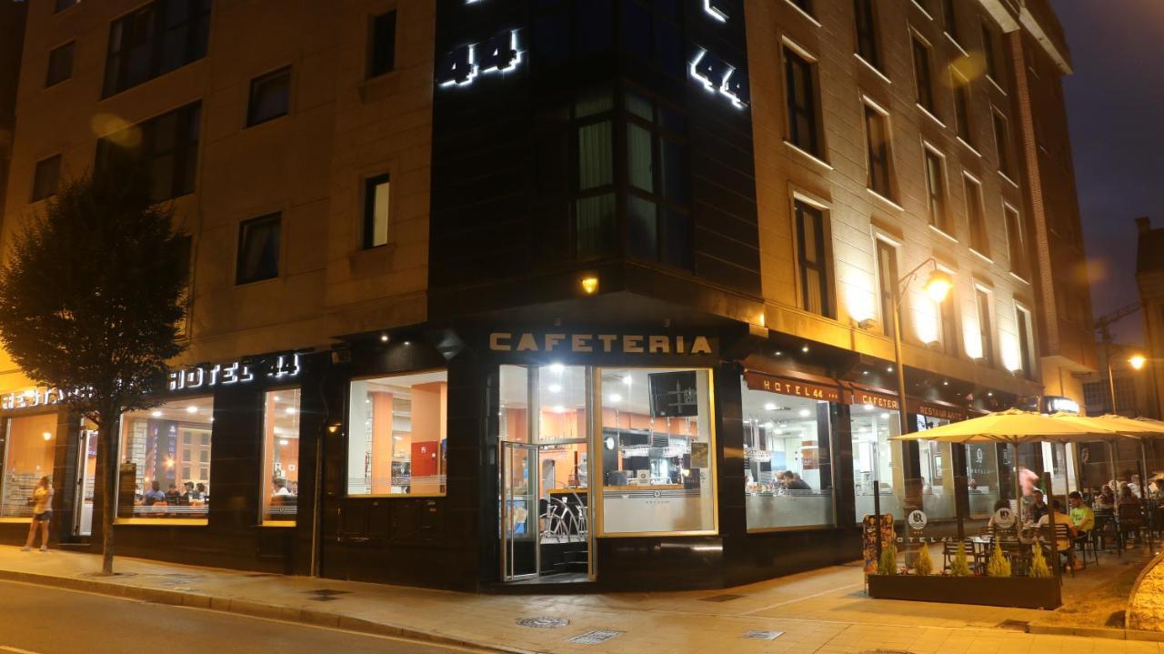 Hotel 44 Gijón Buitenkant foto