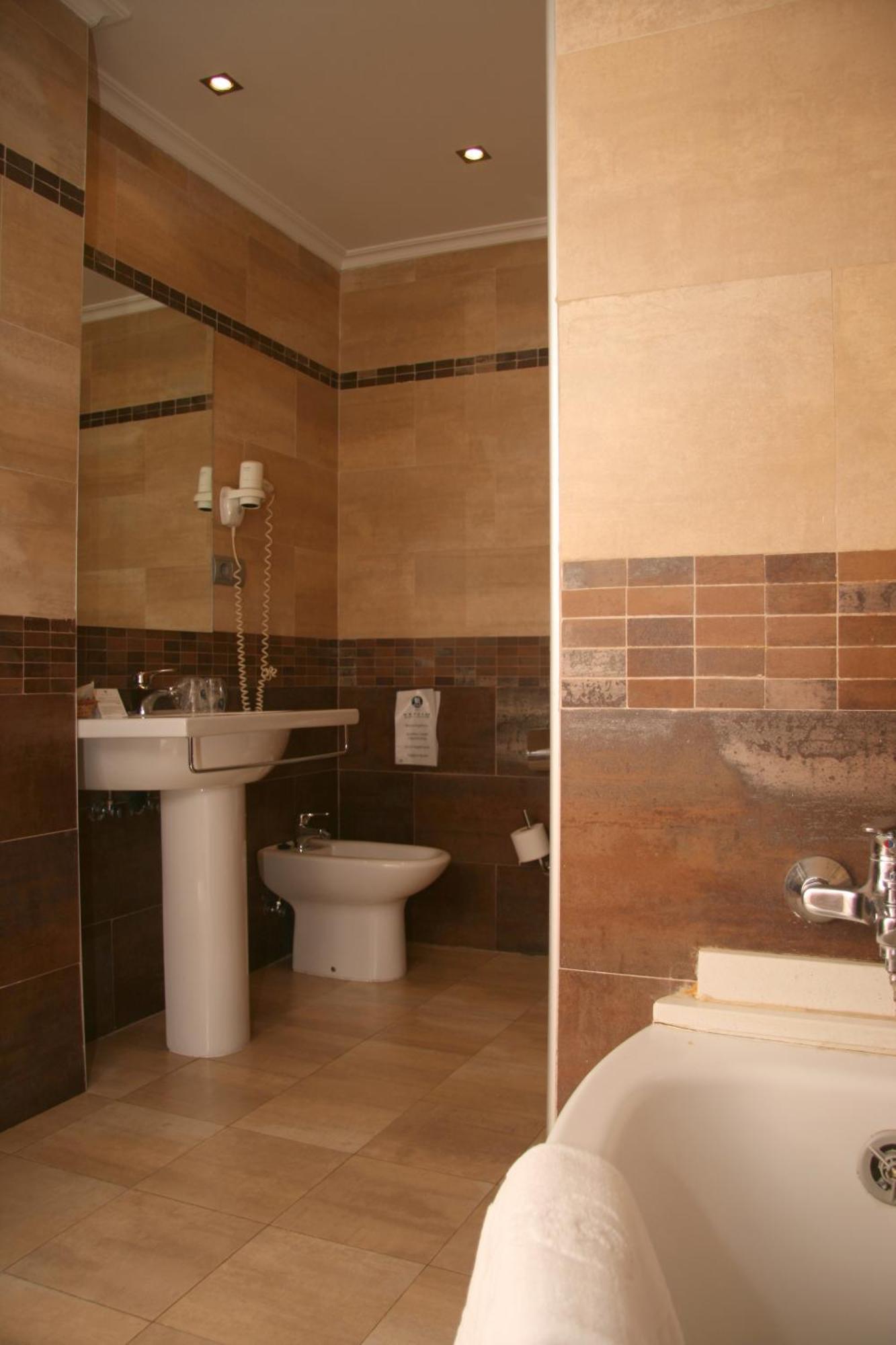 Hotel 44 Gijón Buitenkant foto